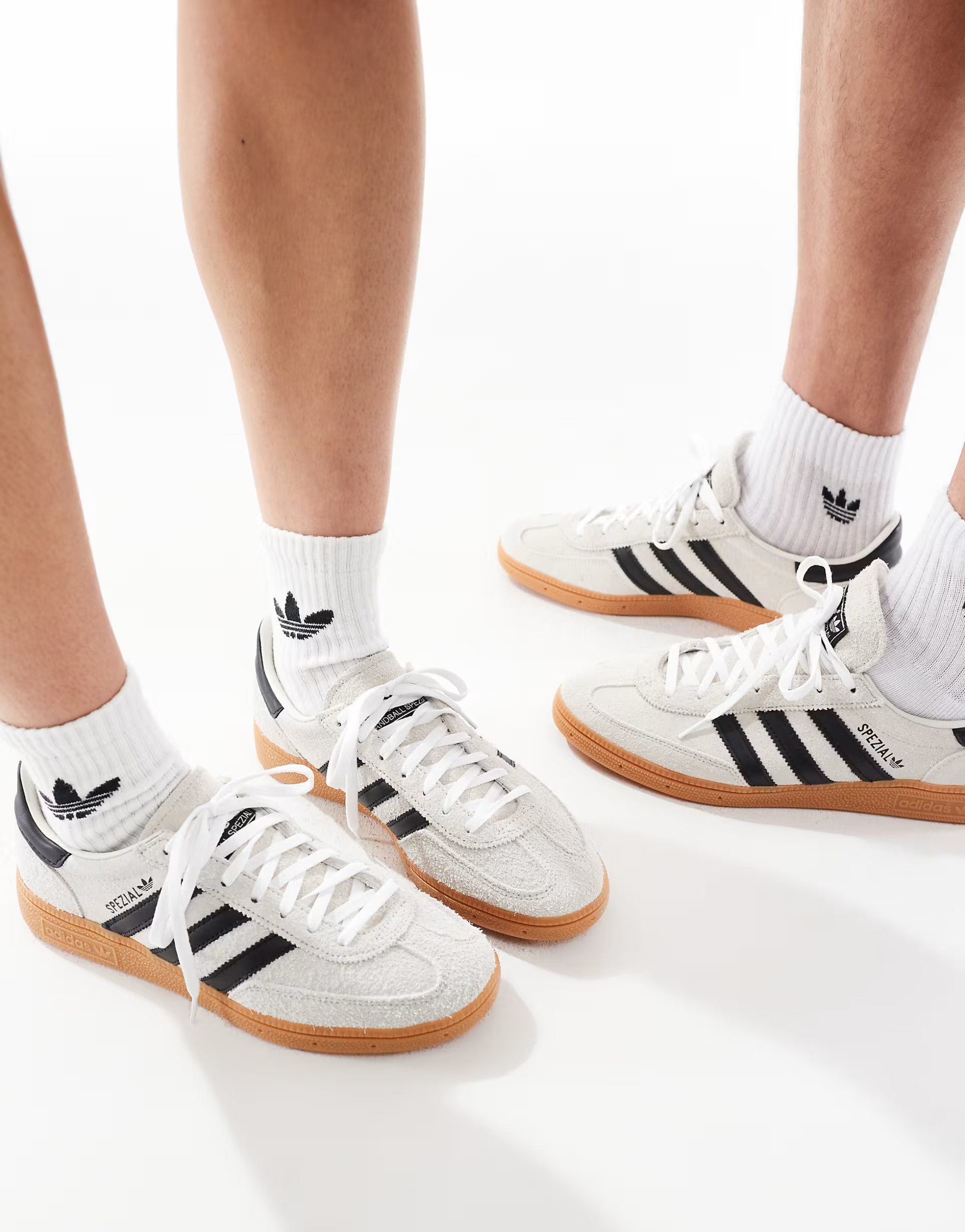 adidas Originals Handball Spezial trainers in cream and black with gum sole | ASOS | ASOS (Global)