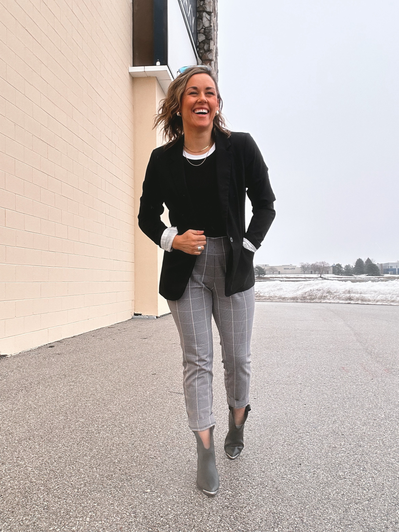 trying to look like a professional 😬😂🫶🏾

#LTKmidsize #LTKstyletip #LTKfindsunder100