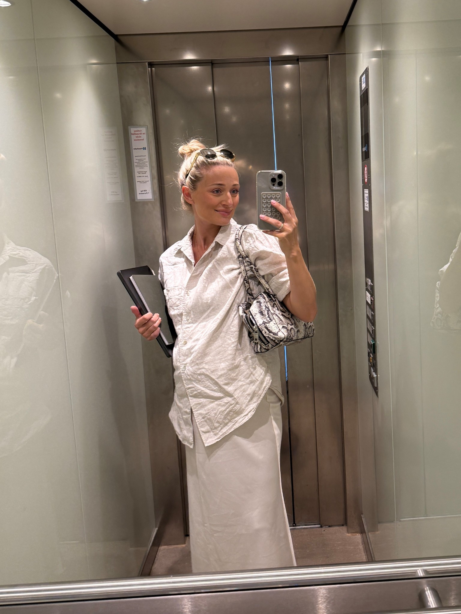 Mein Office Look heute 🤰

#LTKsummer #LTKmaternity #LTKstyletip