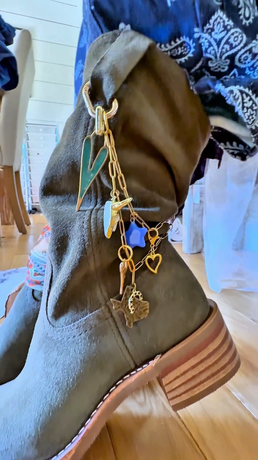 These boots! Thank goodness it’s #fall 🍂

#LTKShoeCrush #LTKStyleTip