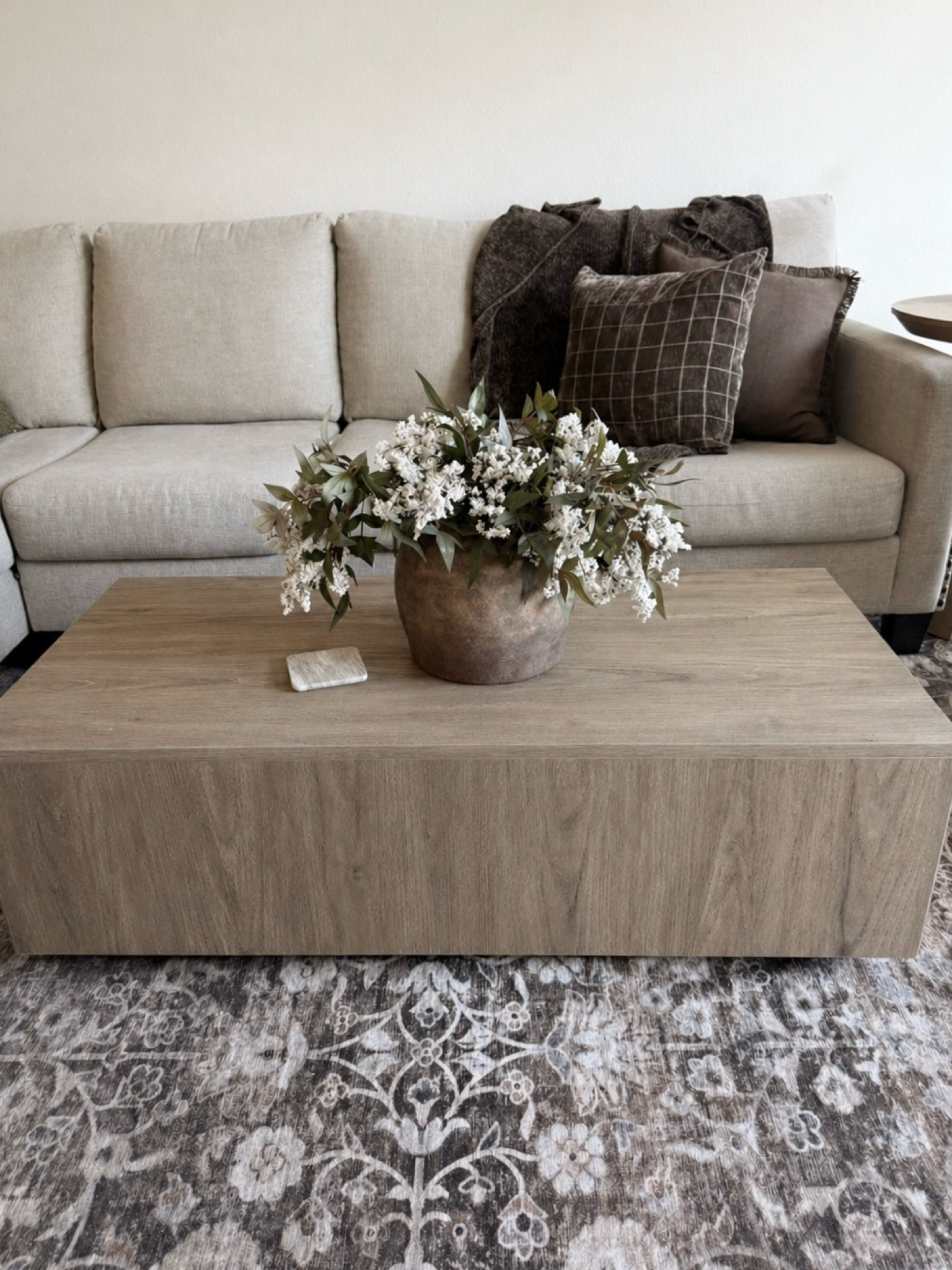 Living room decor | spring floral sale 

#LTKHome #LTKSaleAlert