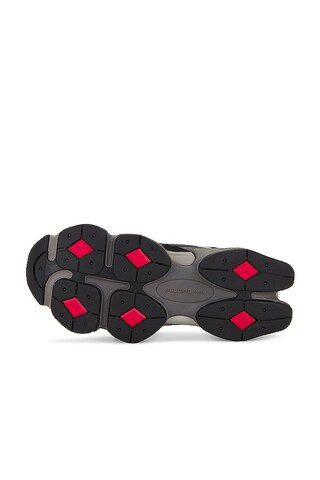 9060 in Black & Castlerock | Revolve Clothing (Global)