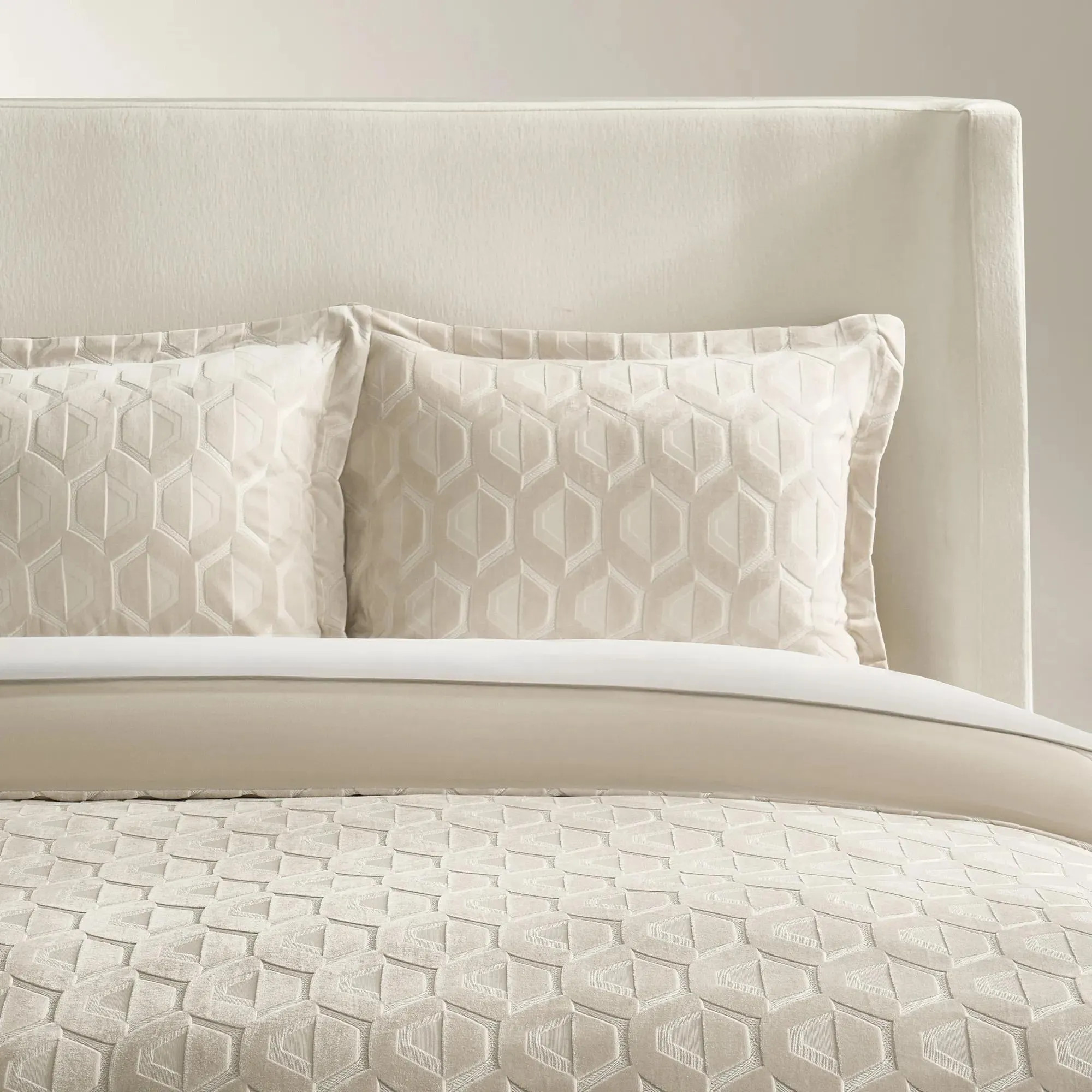 Cielo Cut Velvet Bedding Set - Alabaster | Z Gallerie