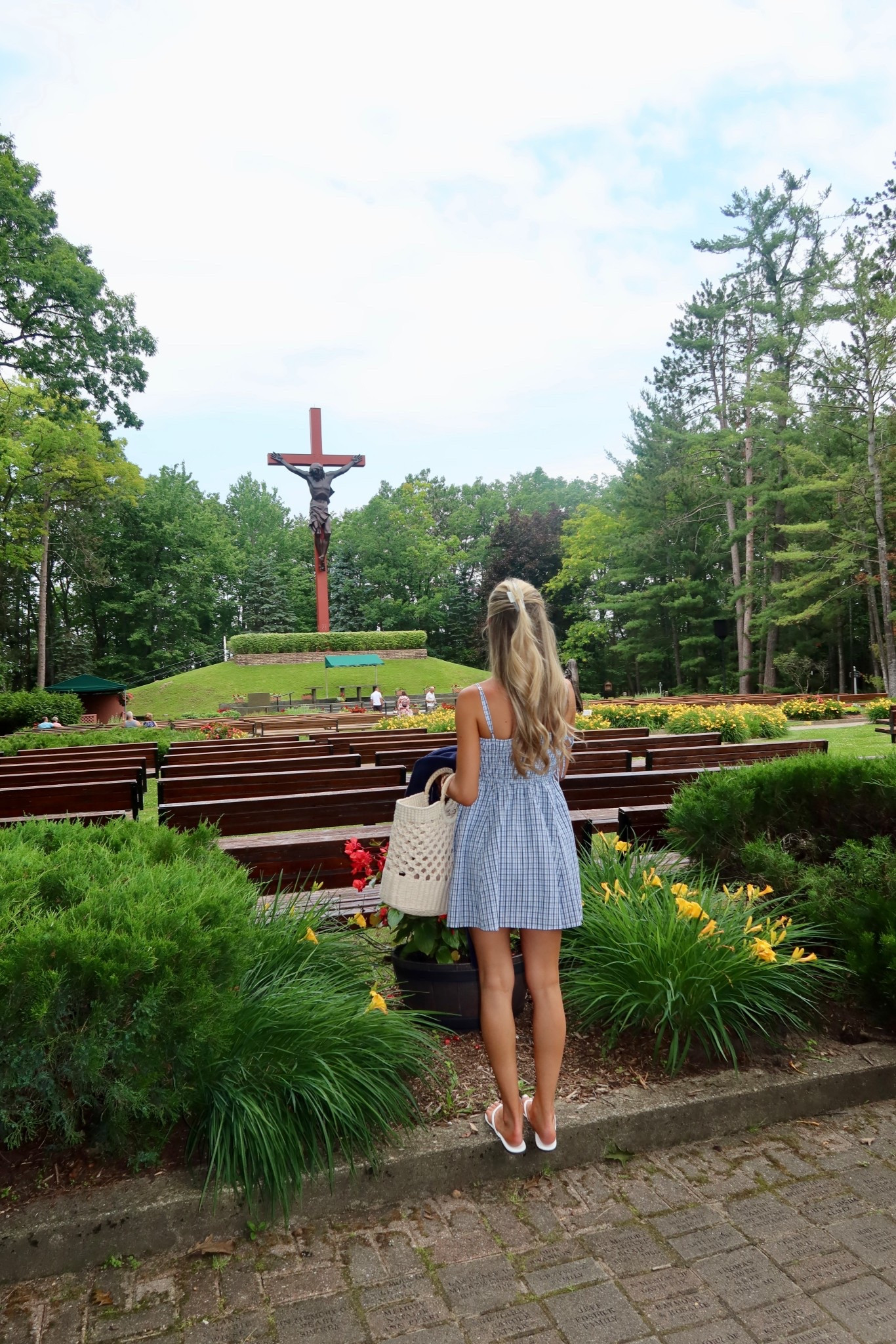 Wearing a size small short in this plaid Abercrombie baby doll dress! The bag is from Target and flip flops are from Amazon! 

Abercrombie dress, baby doll dress, summer dress, blue mini dress, blue and white dress, casual dress, straw bag, white flip flops, Amazon flip flops, target purse 

#LTKFindsUnder50 #LTKSeasonal #LTKStyleTip