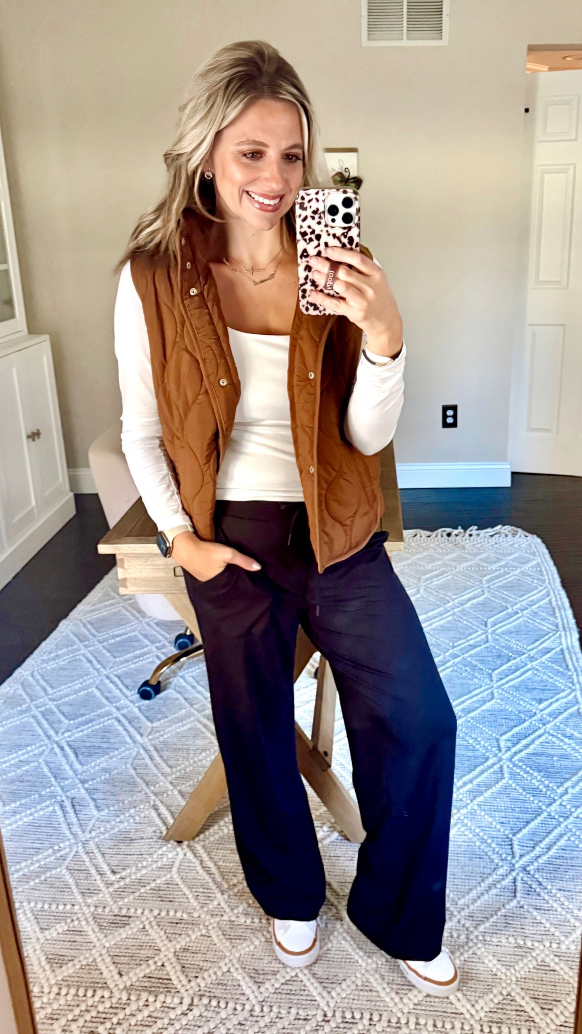 🖤🤎🤍

#LTKFindsUnder100 #LTKSeasonal #LTKActive