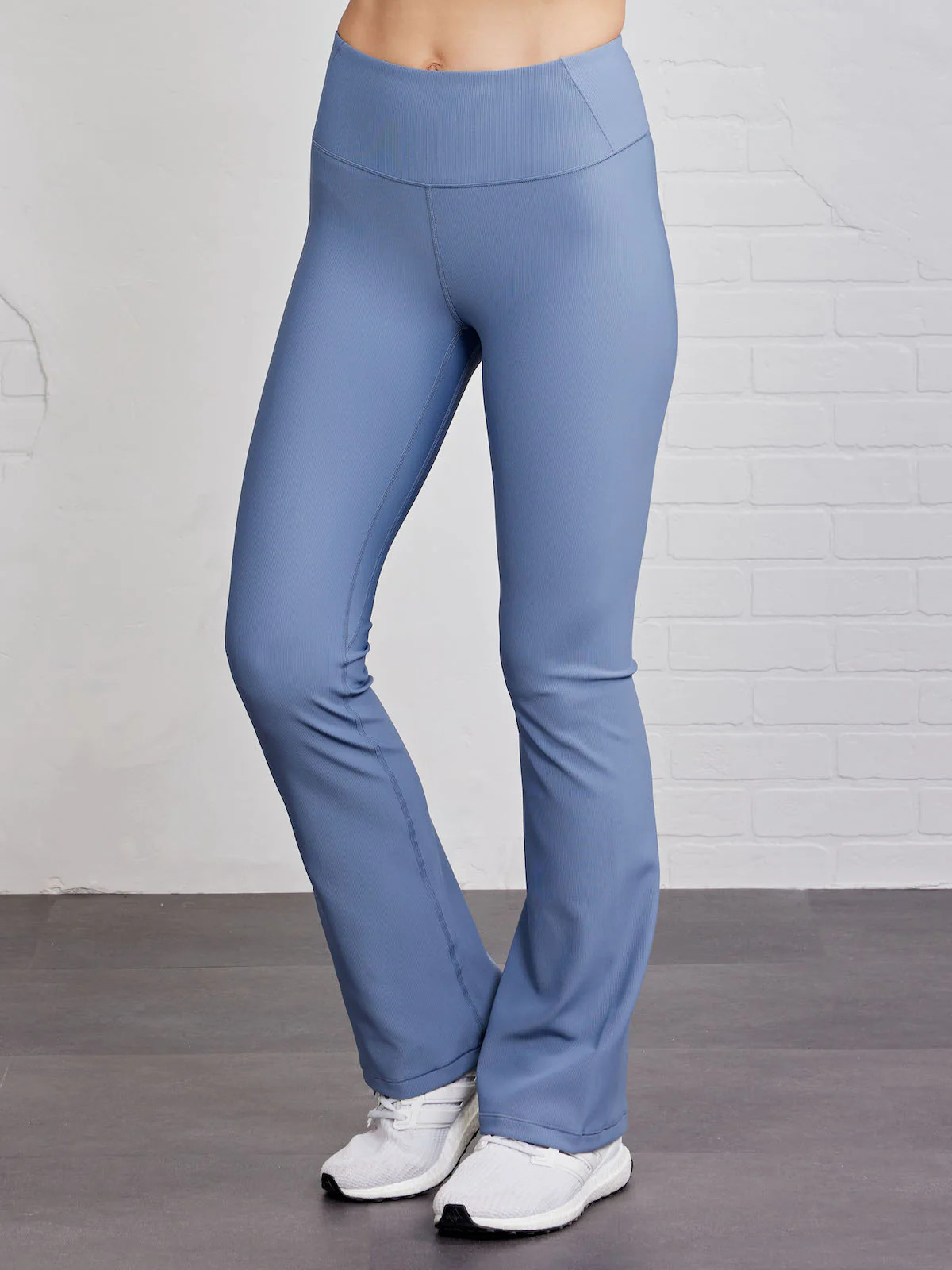 Sculptive Rib Pocket Flare Pant Anchor | tasc Performance