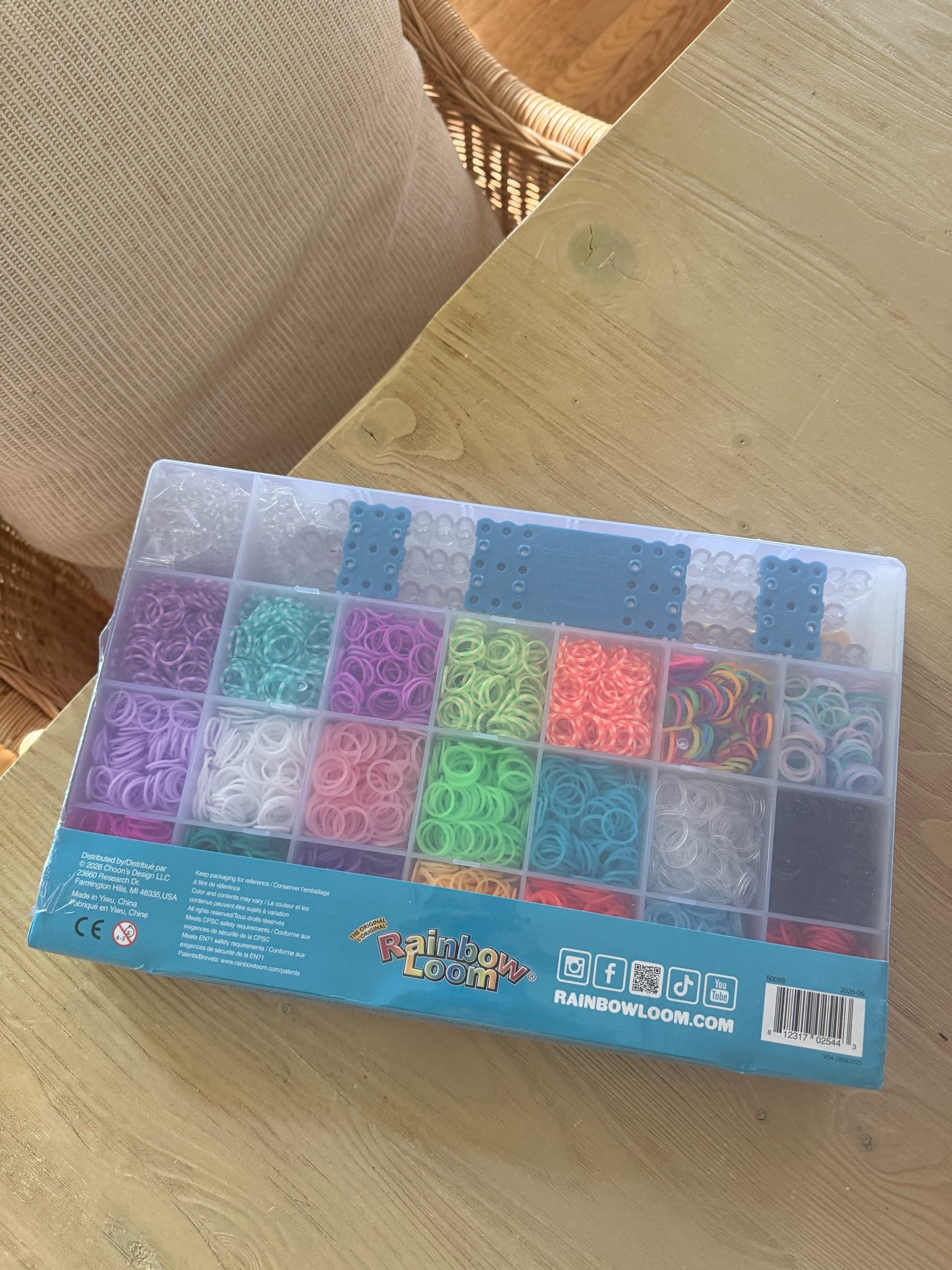 rainbow loom gift for christmas for the girls!!