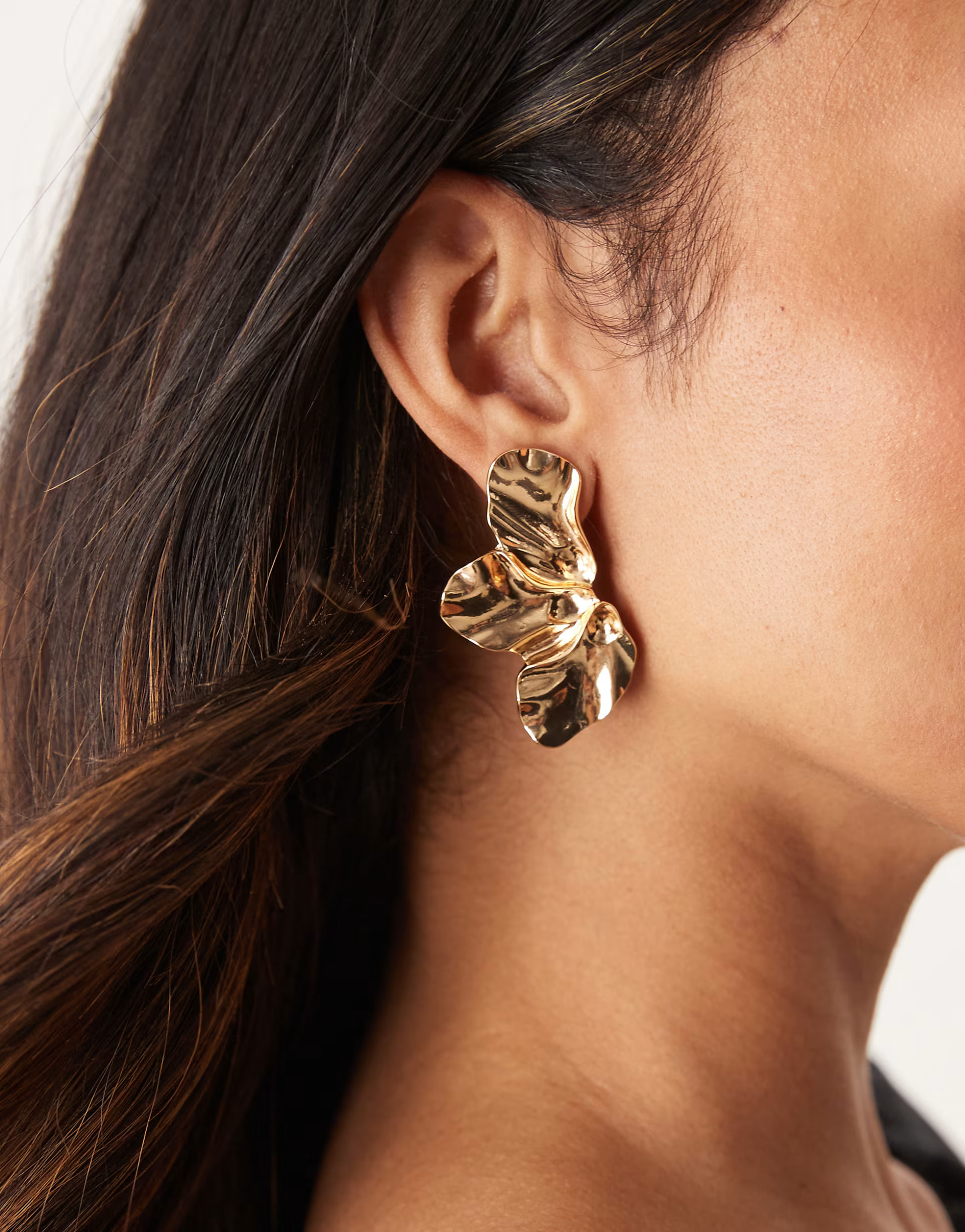 DesignB London flower stud earrings in gold | ASOS (Global)