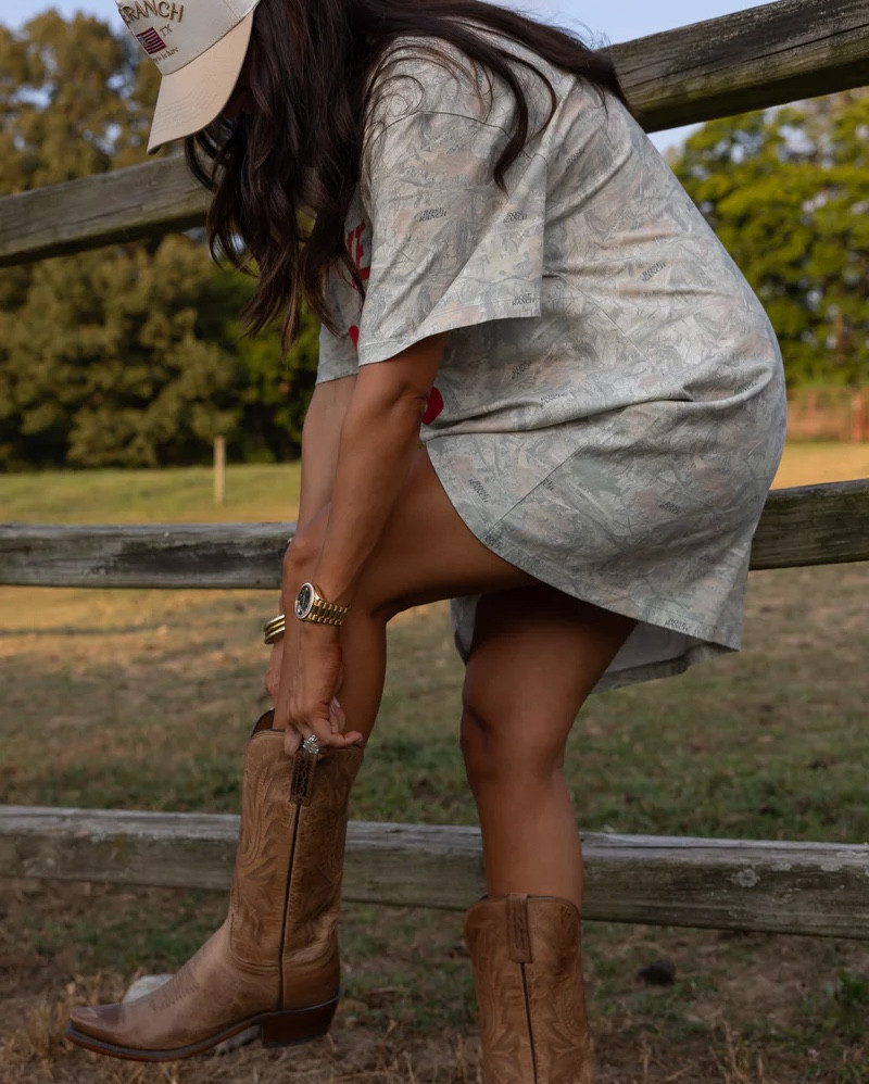 Country concert / western outfit idea✨🫶🏽

country concert, western, trucker hat, t shirt dress, maxi dress, rustler, rustler hat co, rose ranch, Nashville, Dede Raad, dress up buttercup, mom of 3

#LTKFindsUnder100 #LTKFindsUnder50 #LTKStyleTip