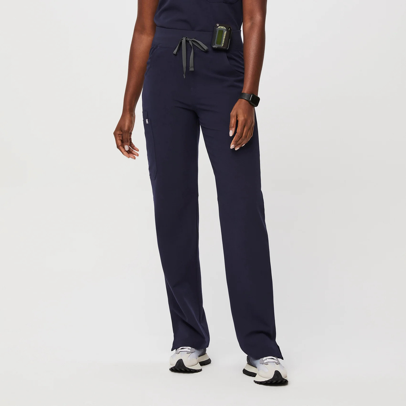 Women’s High Waisted Kade™ Cargo Scrub Pants - Navy · FIGS | FIGS