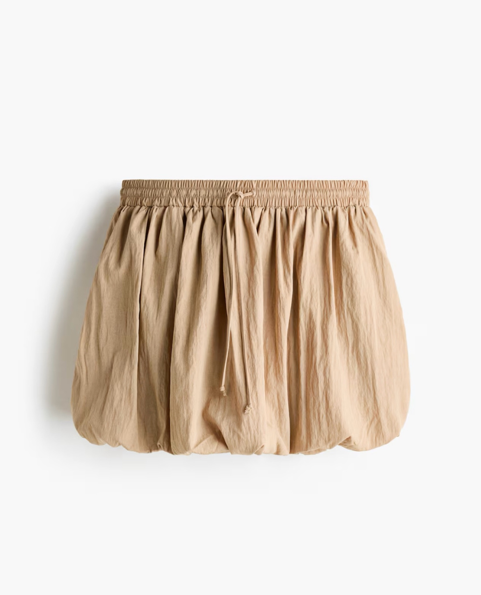 This H&M balloon skirt is giving effortless statement cinched waist, dramatic shape, and the kind of piece that instantly elevates your whole look. I styled it with a simple top to let the silhouette do the talking, but you could easily dress it up with heels or keep it casual with sneakers.

It’s one of those “throw on and look put together” pieces… we love a low-effort slay.

#LTKStyleTip #LTKFinds #HMStyle #BalloonSkirt #EffortlessChic #WardrobeStaples

#LTKMidsize #LTKMothersDay #LTKootd