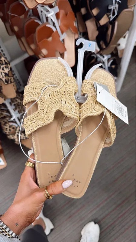 These sandals from Target are unreal 😍

summer fashion, sandals, summer outfits, footwear, katy roach, livingmybeststyle 

 #LTKootd #LTKSeasonal