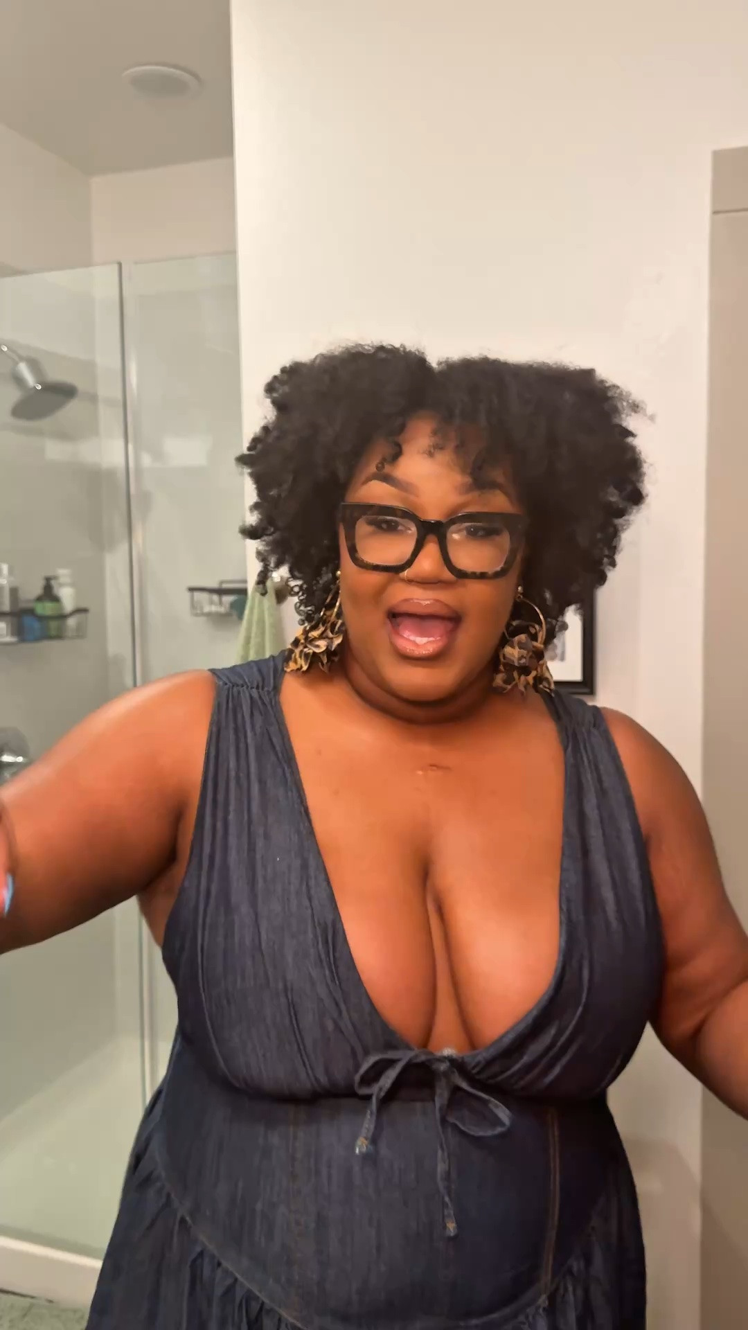First of all, can a surgeon sponsor me because I want these things cut off. Sorry, I did not know that this dress was so V-cut until watching this video back. But besides that, I hope y’all enjoyed this video. I love watching vlogs, so let me know if y’all want more of these because it was fun doing my errands with y’all #vlog #spendadaywithme #dallas

#LTKvlog #LTKSaleAlert #LTKPlusSize