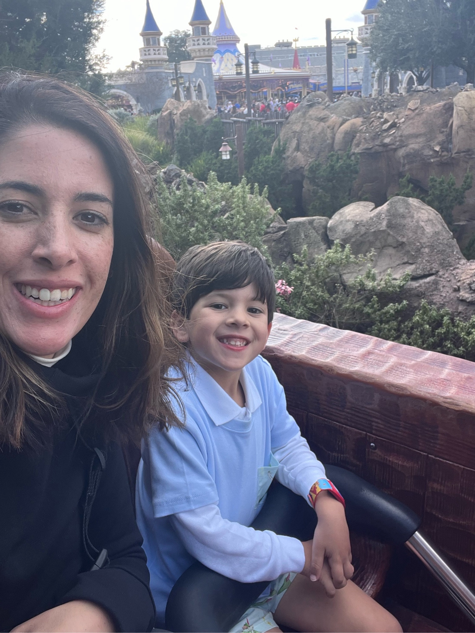 Wore this sweatshirt as a layering piece and it was perfect for chilly mornings! Looks elevated and is so cozy! 

#LTKfitness #LTKsalealert #LTKtravel