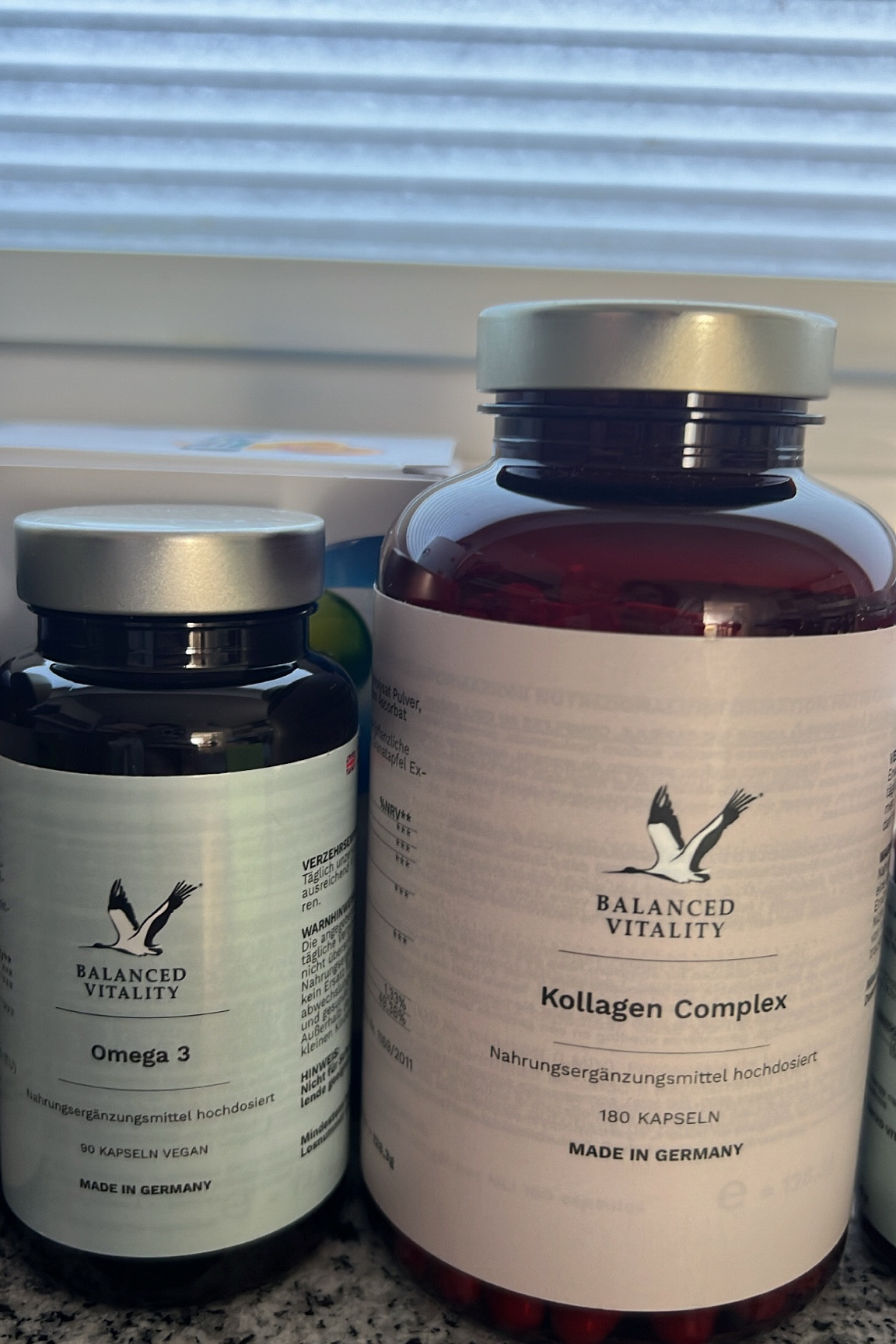 KOLLAGEN COMPLEX: Hochdosiertes Kollagen mit Hyaluronsäure, Granatapfelextrakt, Magnesium & Vitamin C in Laborqualität aus deutscher Herstellung. 

Die Omega-3 Fettsäuren DHA und EPA unterstützen die Funktion deines gesunden Herzens. DHA trägt darüber hinaus zu einer normalen Gehirnfunktion- und Sehkraft bei.

#LTKhome #LTKbeauty #LTKfamily