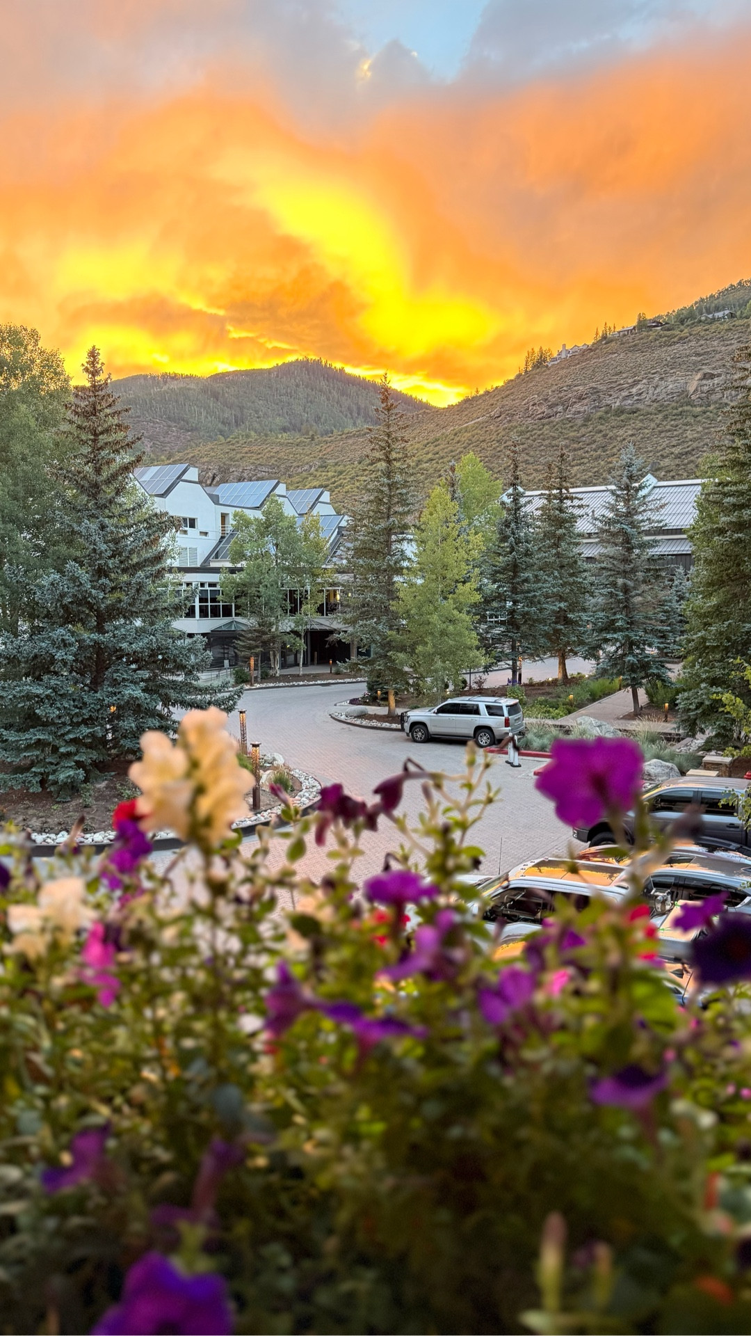 Full tour and Review of @grandhyattvail I was so blown away by this Hotel- we were already debating staying an extra night. #metziahstravel #travel  #koshertravel  #luxury #luxurytravel #grandhyatt

#LTKTravel