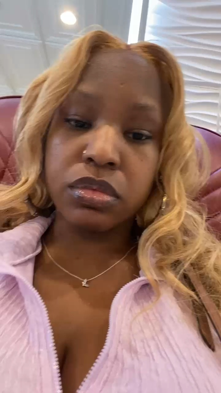 Self-care day was definitely needed 🧖🏾‍♀️💅🏾✨
Being a mom, working, and creating content nonstop means I have to pour back into ME too. Today I slowed down, got a fresh pedicure, sipped a little wine, and just relaxed.

You can’t pour from an empty cup — take care of you too 💕

#MomLife but make it balanced 💁🏾‍♀️🍷

#WorkingMom #MomContentCreator #RelaxAndReset #MeTime #WineAndRelax #PedicureDay #SoftLife

#LTKmomlife #LTKselfcare