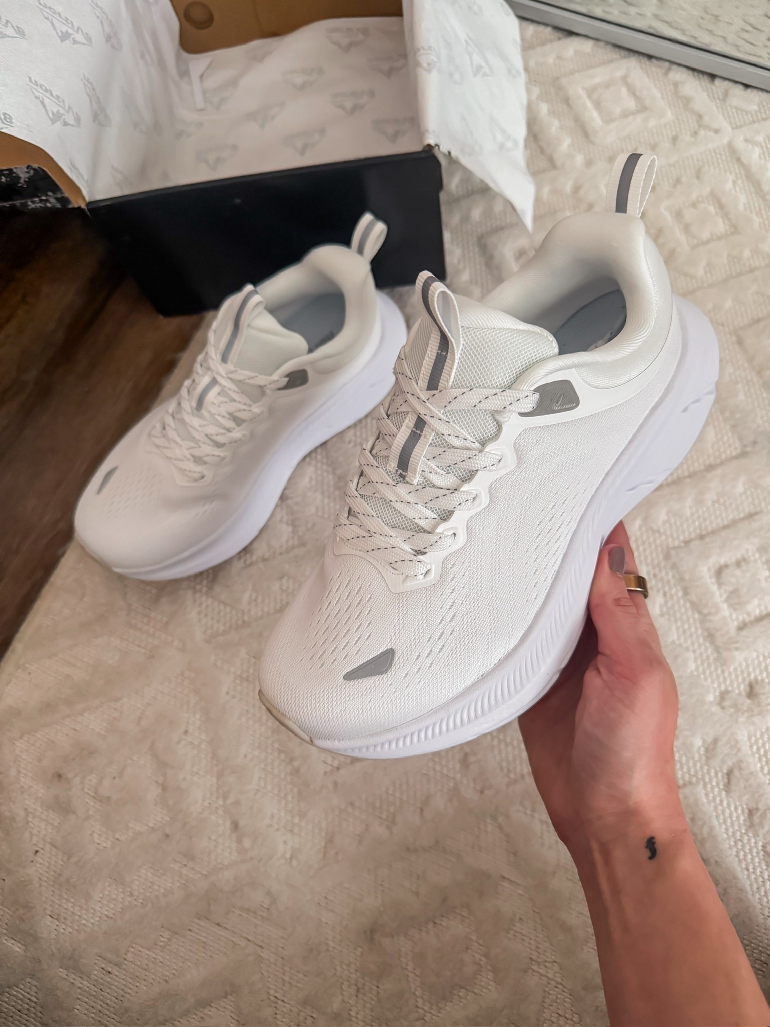 I absolutely Lovelovelove these white sneakers from Amazon! 

#LTKActive #LTKfitnessgoals #LTKFindsUnder100