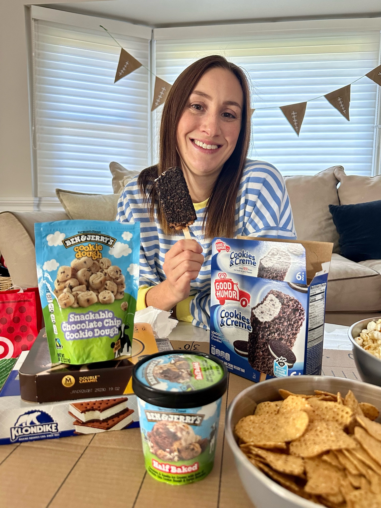 #ad Every year the girls and I watch the Big Game with my best friend. Though we don't know much about football, we are always looking for a reason to come together and celebrate. So yes, we might be in it just for the fun and snacks! This year I'm stocking up on our favorite ice cream treats from @target to serve at the party! What better than a delicious cold treat along with the half time show?! Head to target and stock up for your party.@benandjerrys @klondikebar
@goodhumor_icecream @magnum #TargetPartner #Target #Football #IceCream #GameDaySundaes #ltkit @shop.ltk