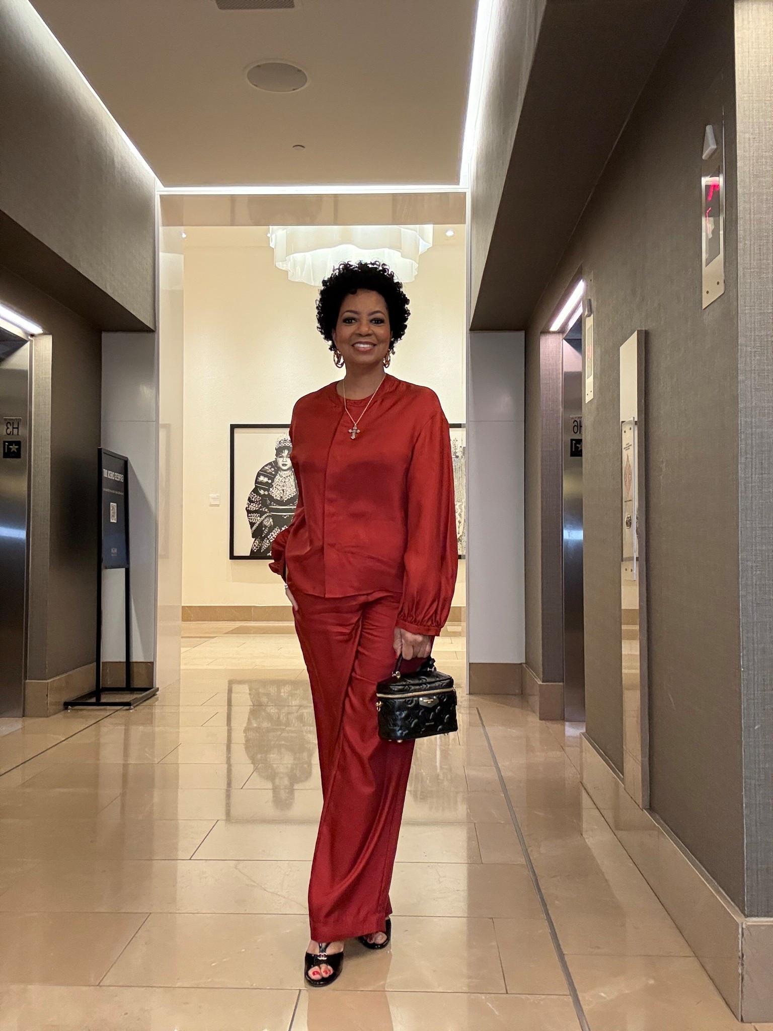 This color on this set is fire!! It's super comfy!