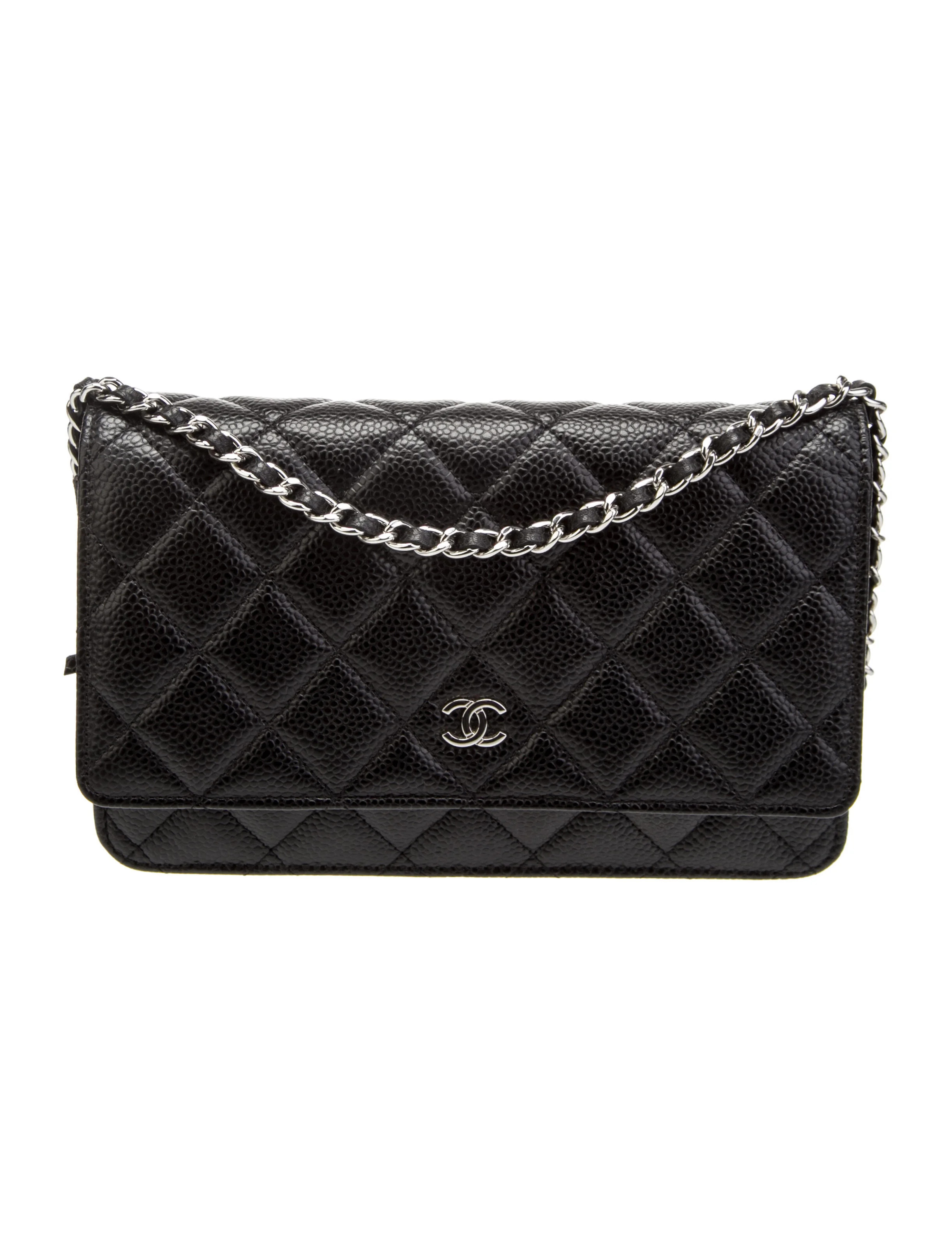 Classic Wallet on Chain | The RealReal