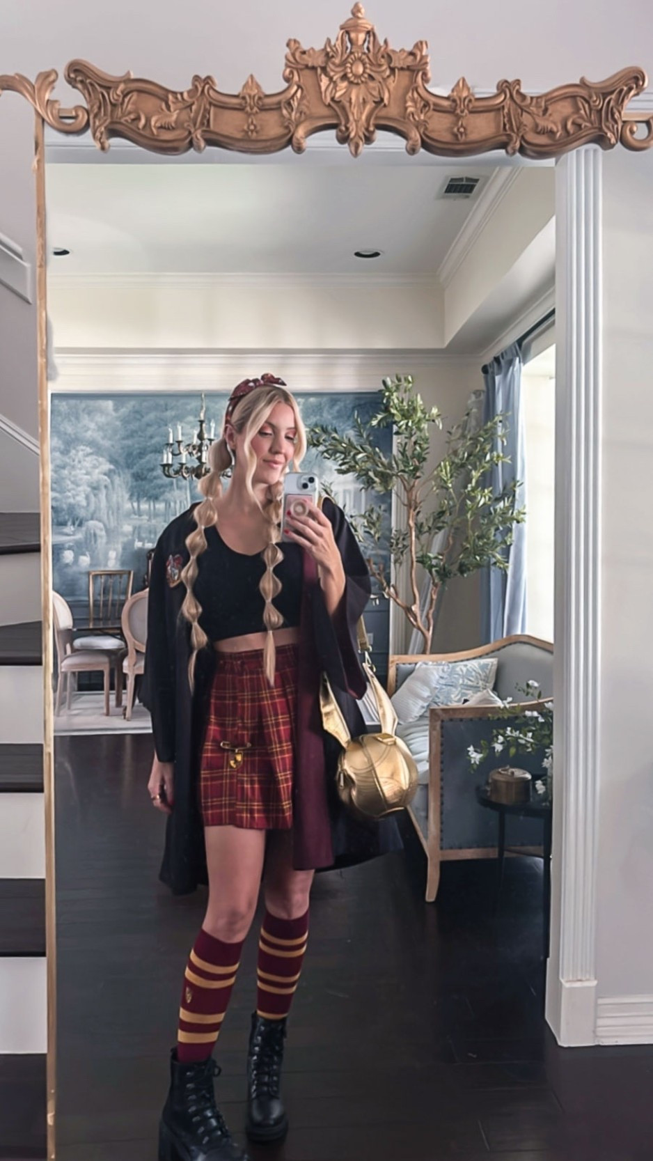 Harry Potter/Gryffindor fit 

#LTKTravel