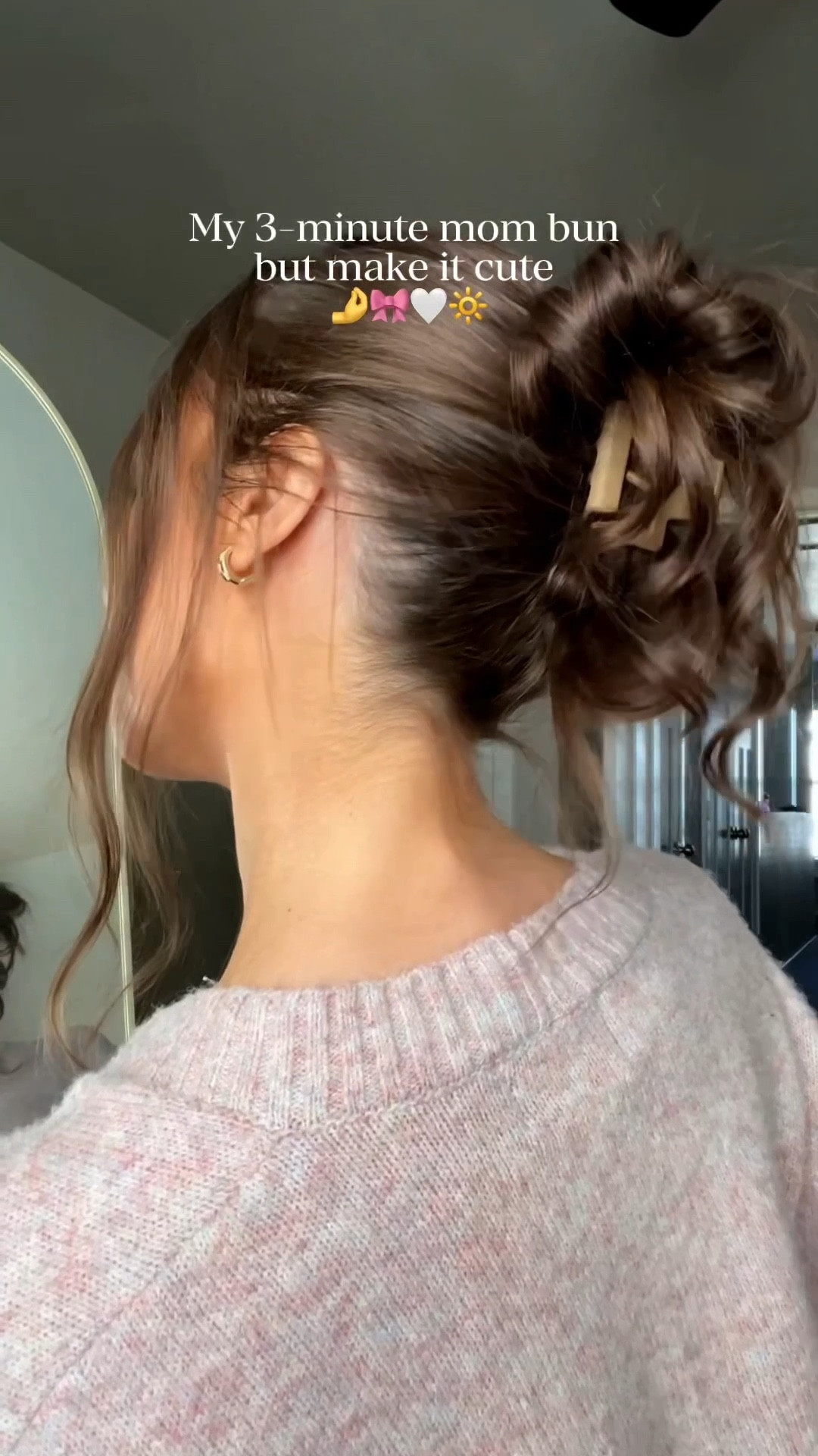3-minute claw clip mom bun 🤍
Perfect for fine hair, school drop-off, errands, or days you’re in a rush.

I used:
✨ Crown Affair Finishing Gel for a sleek look
✨ texture spray for grip (fine hair girl hack!)
✨ Dry shampoo and my fav Wet Brush
✨ a quick twist + fluff for volume

#LTKmorningroutine #LTKgrwm #LTKmomlife