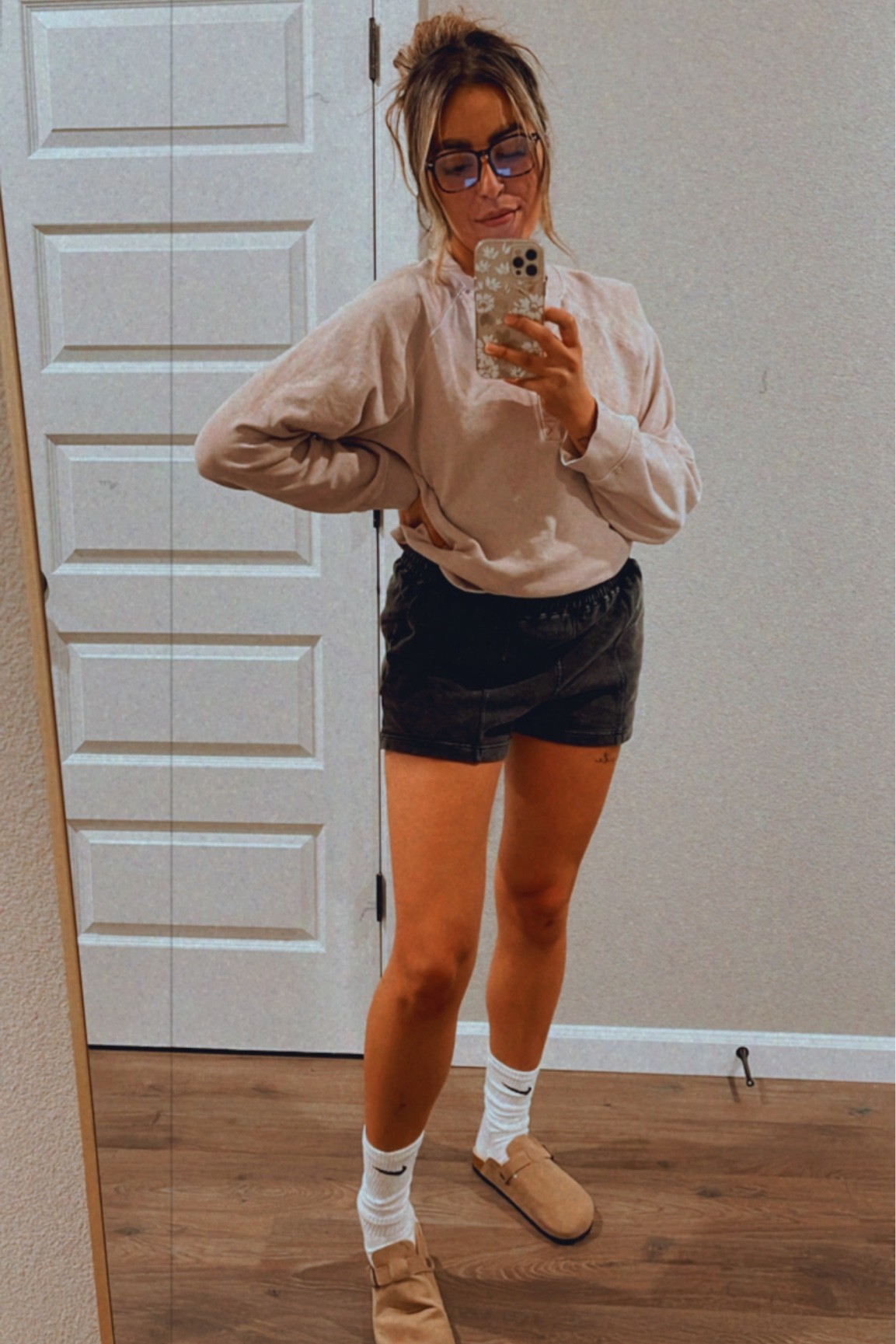 Oversized henley 
Birkenstock Boston dupes 
Boston
Birkenstock 
Nike socks 
Trending 

#LTKHoliday #LTKunder50 #LTKSeasonal