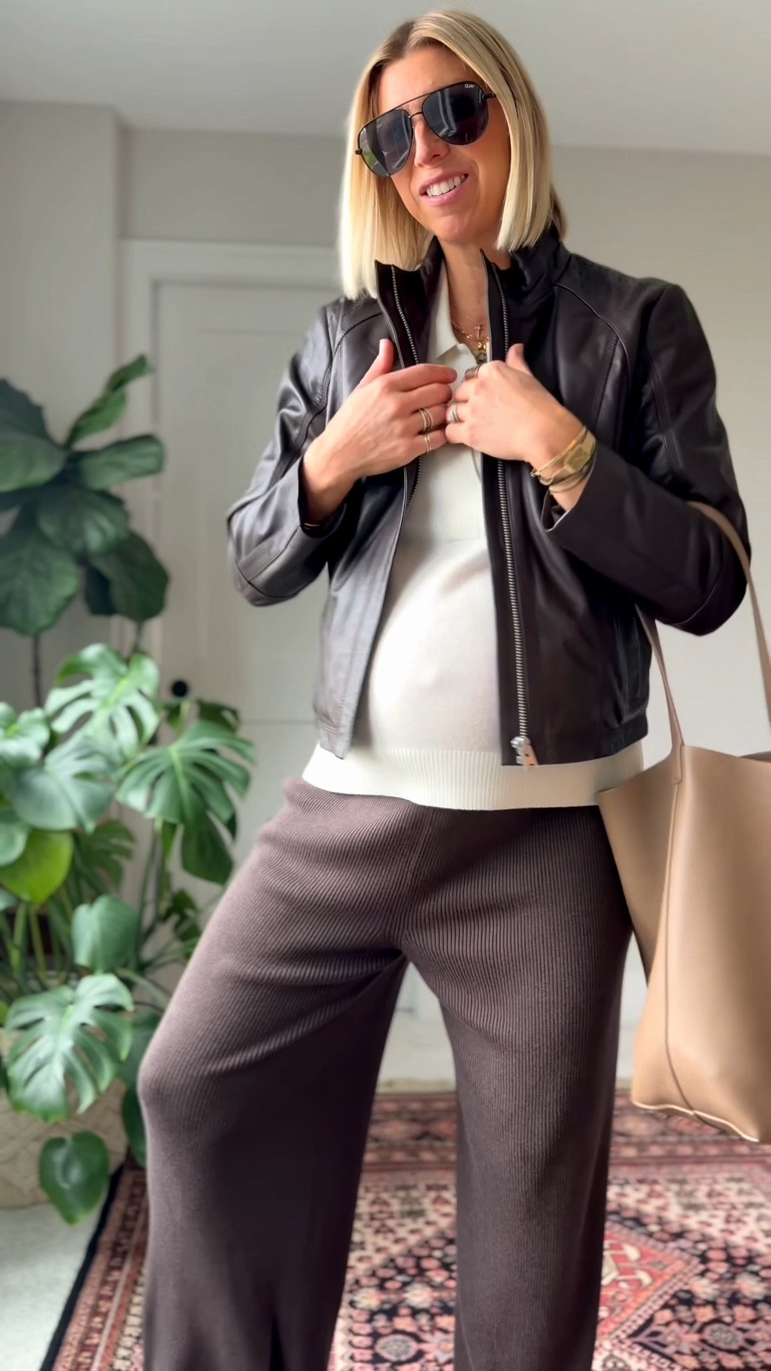 If I had to rebuild my wardrobe from scratch, these are the 7 pieces I’d buy first. 🤎

Think: quality, versatile staples that mix + match easily and actually work for real mom life. These are all from @Quince —one of my go-tos for well-made pieces at an attainable price point.

If you’re building a fall capsule wardrobe or just want fewer pieces that give you more outfit options, I’d start here.

Shop all 7 pieces 👇🏻
#quincepartner

#LTKOver40 #LTKSeasonal #LTKWorkwear