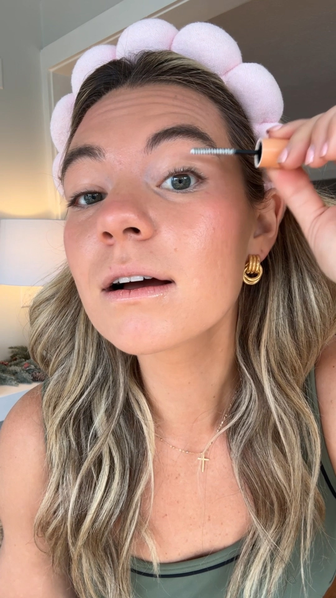 My UPDATED NON TOXIC makeup routine!! Simple and natural!

#LTKWatchNow #LTKGiftGuide #LTKCyberWeek