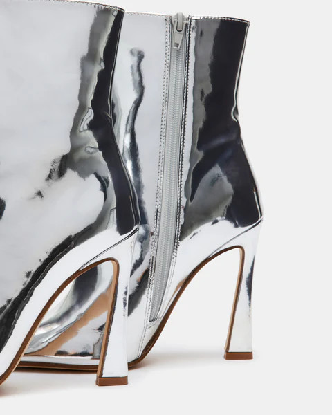 DILARA SILVER | Steve Madden (US)