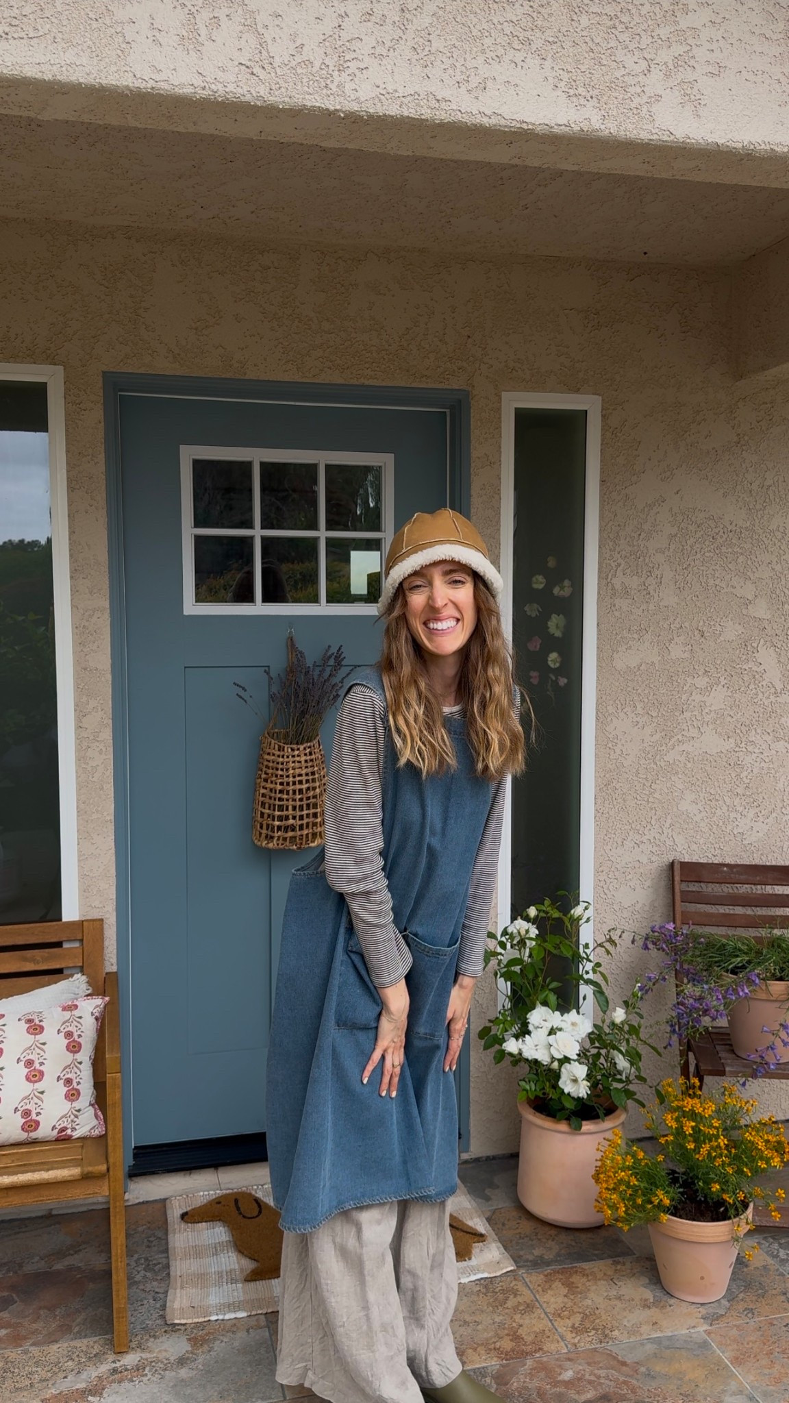 SPRING WEEK IN THE LIFE | belly binding, harvesting yarrow, plant dye, cottage garden 