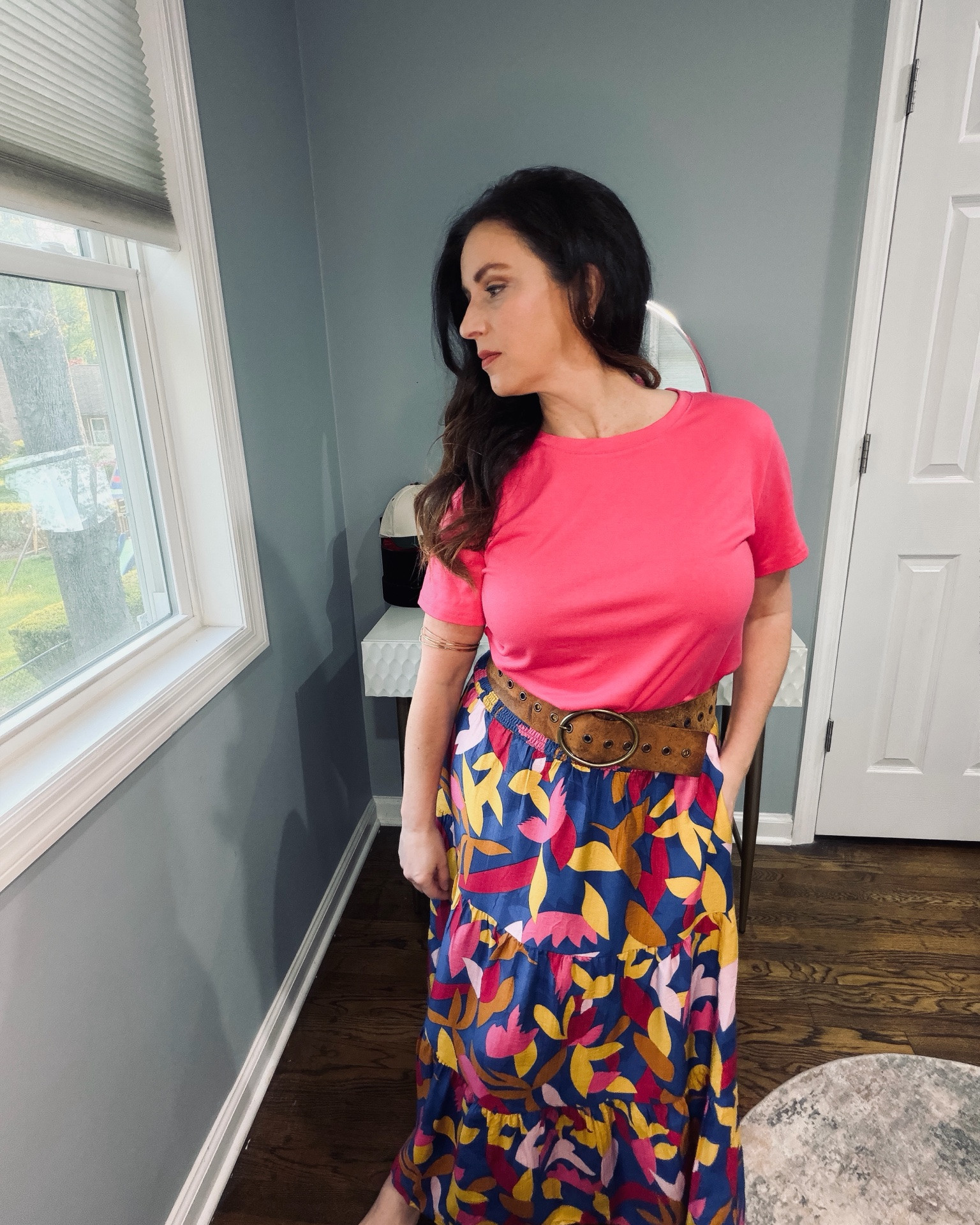 Pretty in pink and blooming with confidence 🌸💗 This floral skirt + pink top combo is giving effortless spring vibes all day long. Which look are you loving more lately — bold florals or soft pinks? Tell me below ⬇️✨ #FloralFashion #PinkStyle #OOTD #SpringStyle #FashionInspo

#LTKgrwm #LTKootd #LTKmomlife