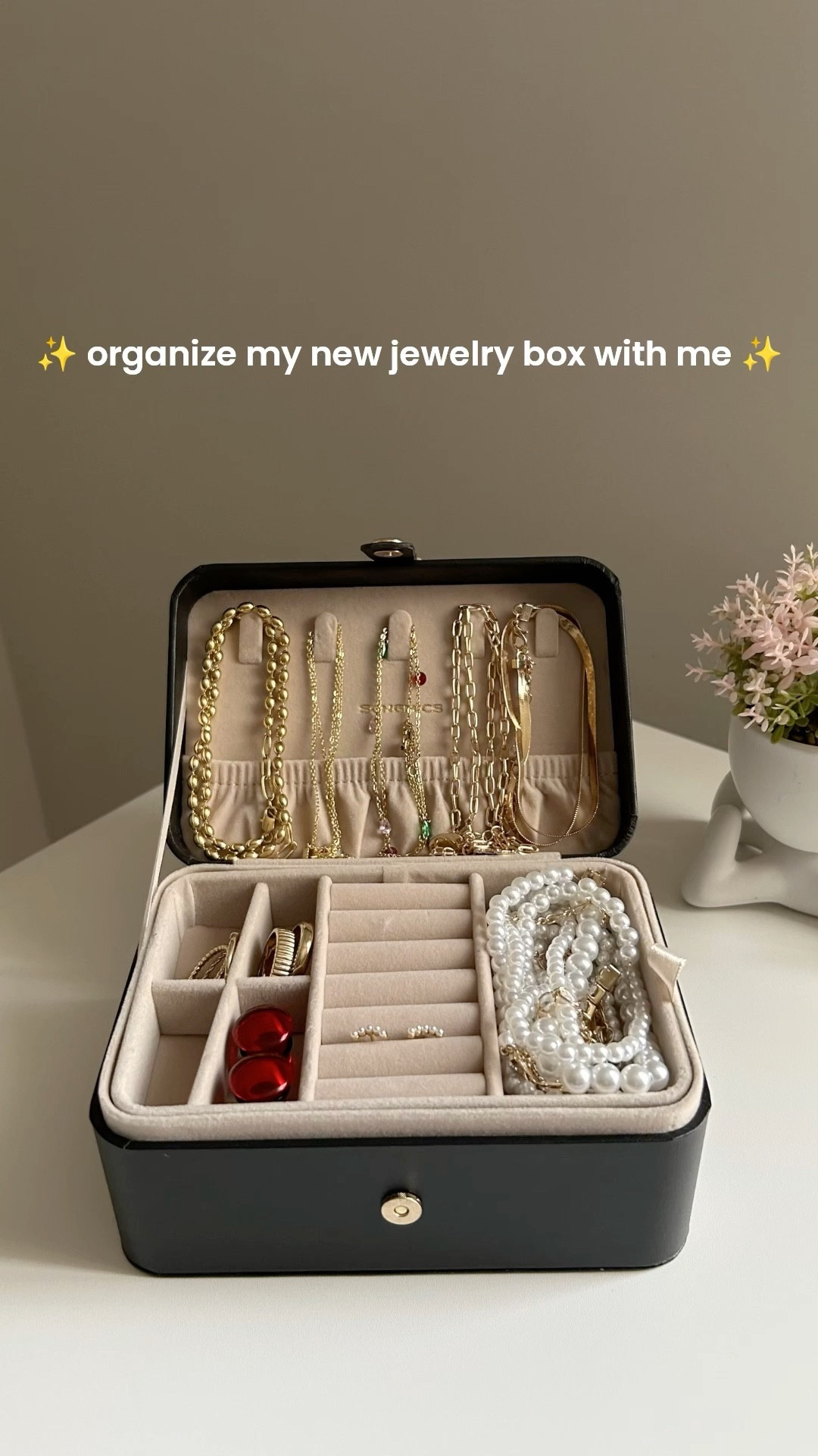When you found the perfect way to organize your gold jewelry obsession ✨

This Amazon jewelry box is chic, spacious, and has a hidden bottom compartment that keeps everything separated and easy to find. Honestly… truly a game changer for staying organized!.  

📌 Follow for more gold jewelry inspo, organization finds, and petite fashion ideas ✨

#LTKValentine #LTKHome #LTKPetite
