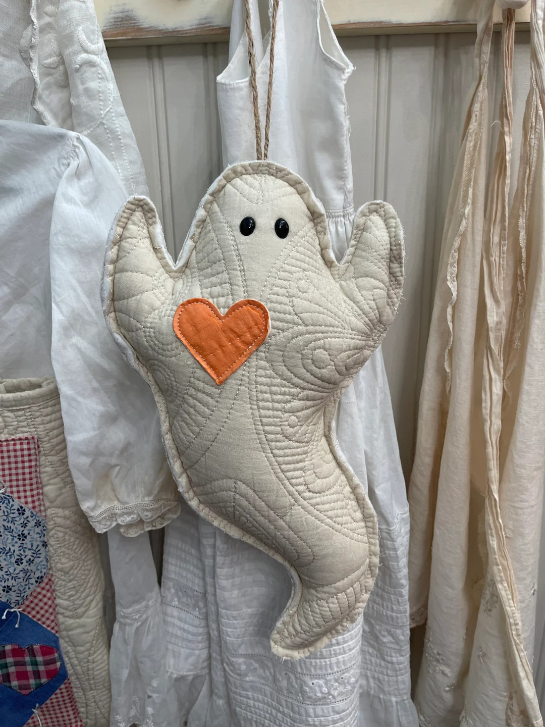 Large Quilt Heart Ghost / Handmade Ghost / Farmhouse Decor - Etsy | Etsy (US)