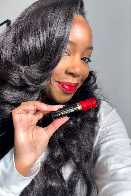 #ad | Wearing @milanicosmetics Color Fetish Hydrating Lip Stain that I picked up at @Target! This is in the shade That’s Fire.  @Target. #Target, #TargetPartner, #MilaniCosmetics, #GRWMilani, #Lipstains, @MilaniCosmetics, @Shop.LTK,  #liketkit