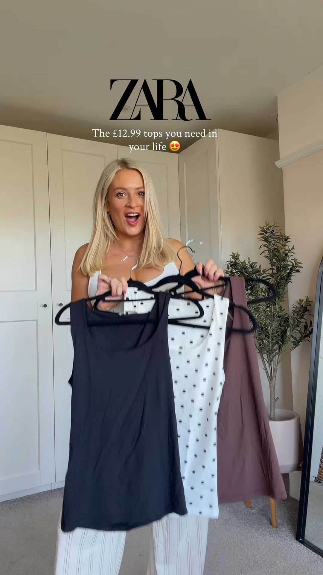 The BEST tops!! Super stretchy (currently 6 months pregnant and they stay down under my bump) double lined in the chest area and only £12.99! 💕💕 wearing size small 


Zara, Zara tops, wardrobe essentials, spring essentials 

#LTKstyletip #LTKuk