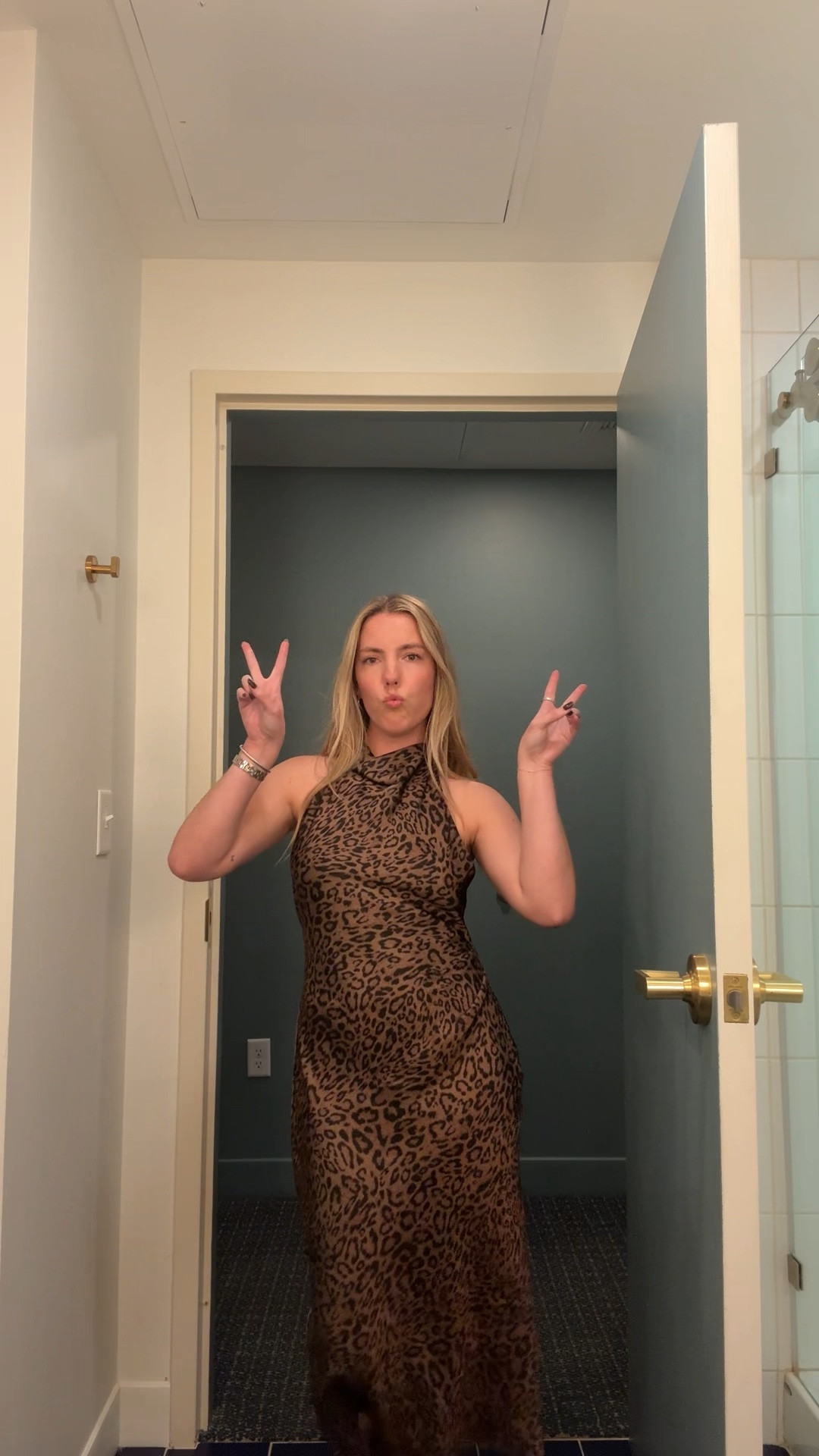 I looove playing dress up 🤪

#LTKWedding #LTKgrwm #LTKootd