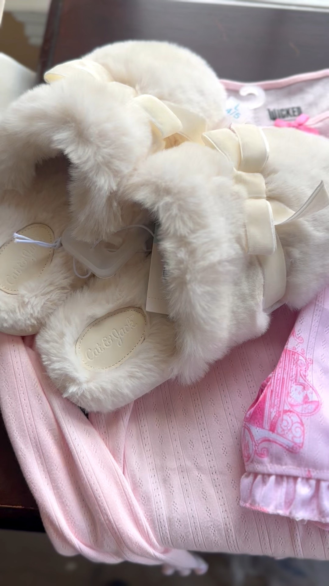 Comfy stuff for your tween teen girl 

#LTKSaleAlert #LTKHoliday #LTKGiftGuide