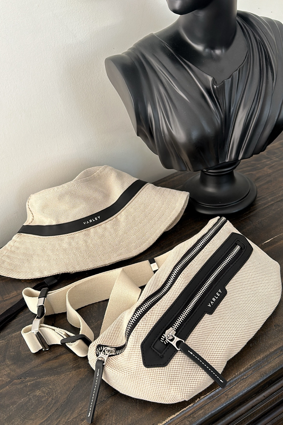 TRAVEL FRIENDLY ACCESSORIES 

#travel #travelstyle #vacation #style #beltbag #sunhat #accessories