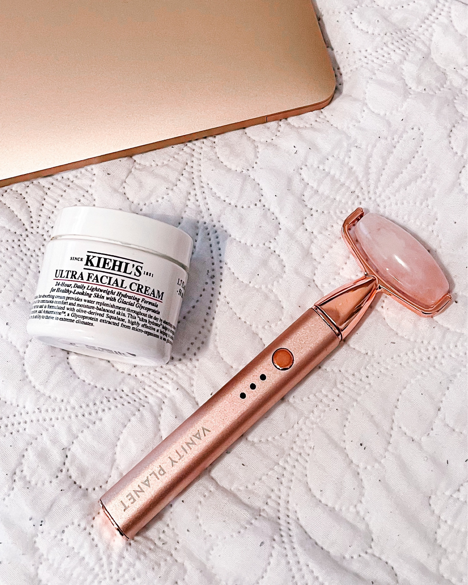 Okay, who else needs a digital detox and a serious face massage after this week? 🙋🏻‍♀️

#LTKbeauty #LTKover40 #LTKsalealert