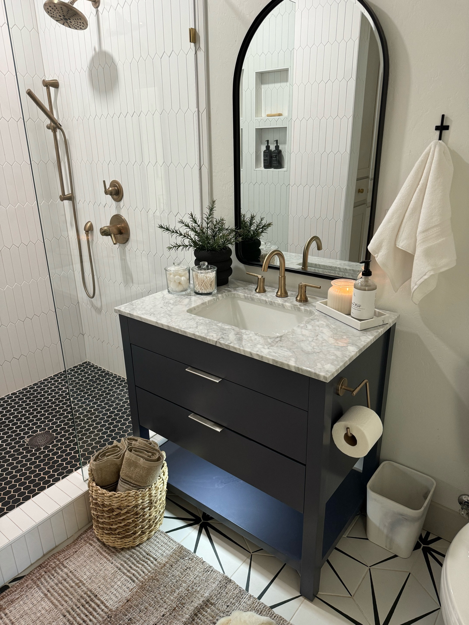 @walmart bathroom decor 😍. These prices are so good! #walmartpartner #walmarthome 

#LTKFindsUnder50 #LTKHome #LTKxWalmart