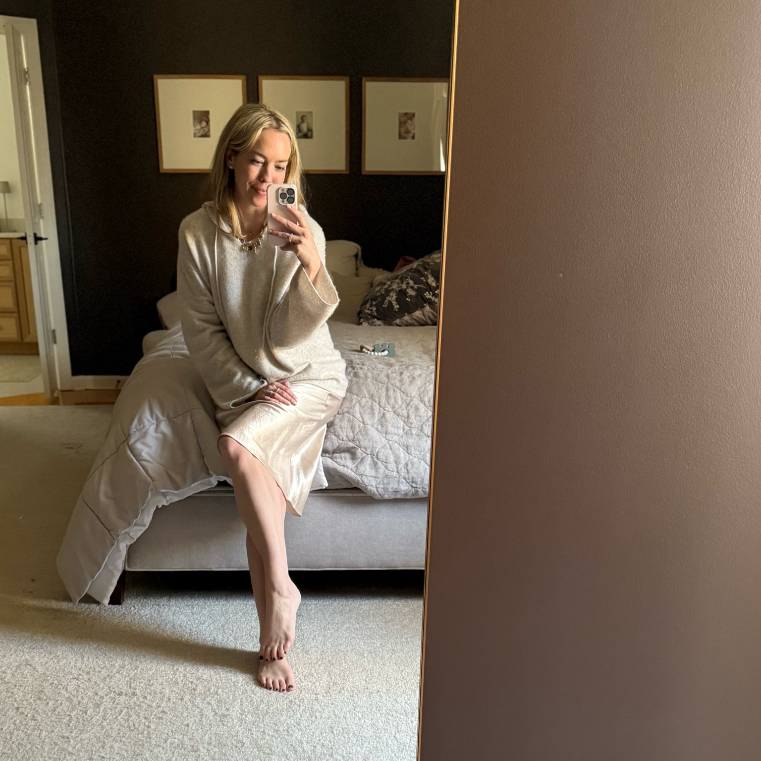 Cashmere + silk is the ultimate winter combo 🤌