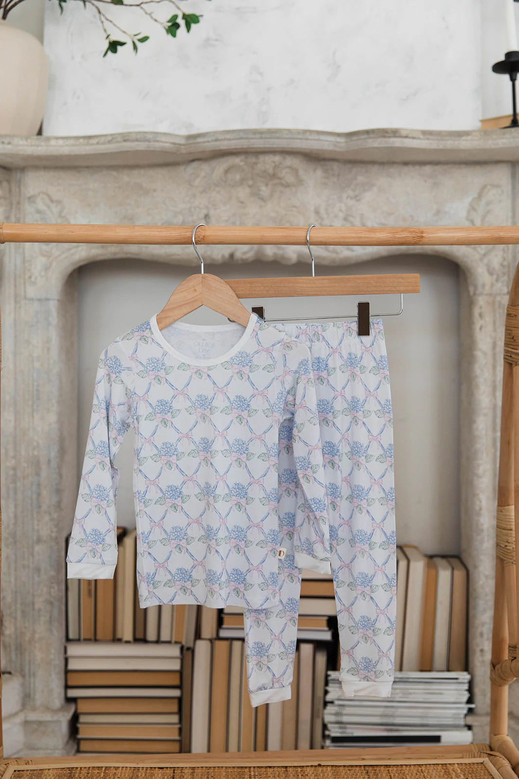 Adorable Toddler Two-Piece Loungewear Set – Bows & Floral Prints | Ollie's Day