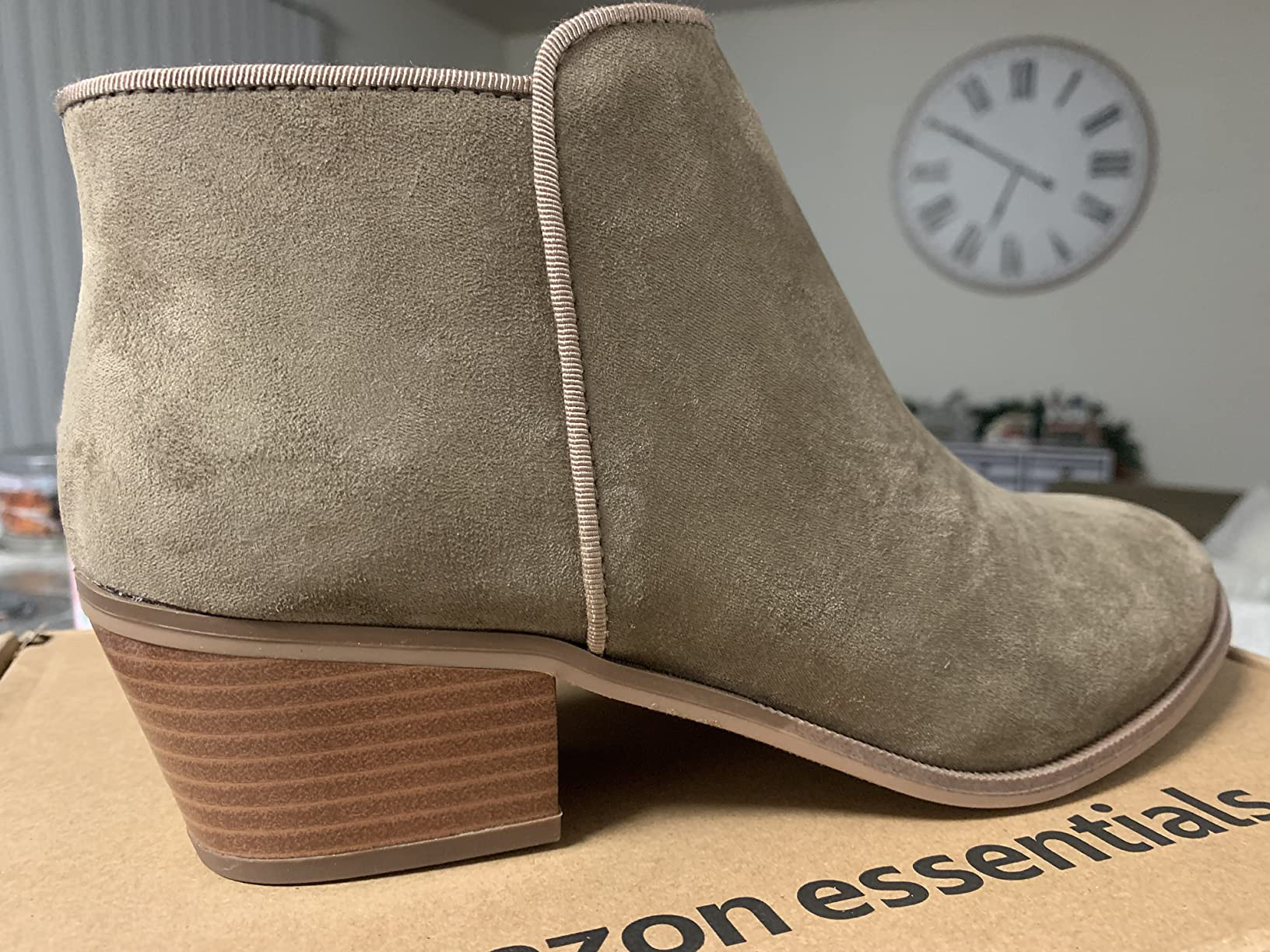 Amazon Essentials Women's Ankle Boot | Amazon (US)