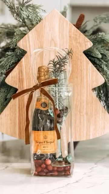 Reusable wine tote bag 
Hostess gift idea 


#LTKHoliday #LTKGiftGuide #LTKmomlife