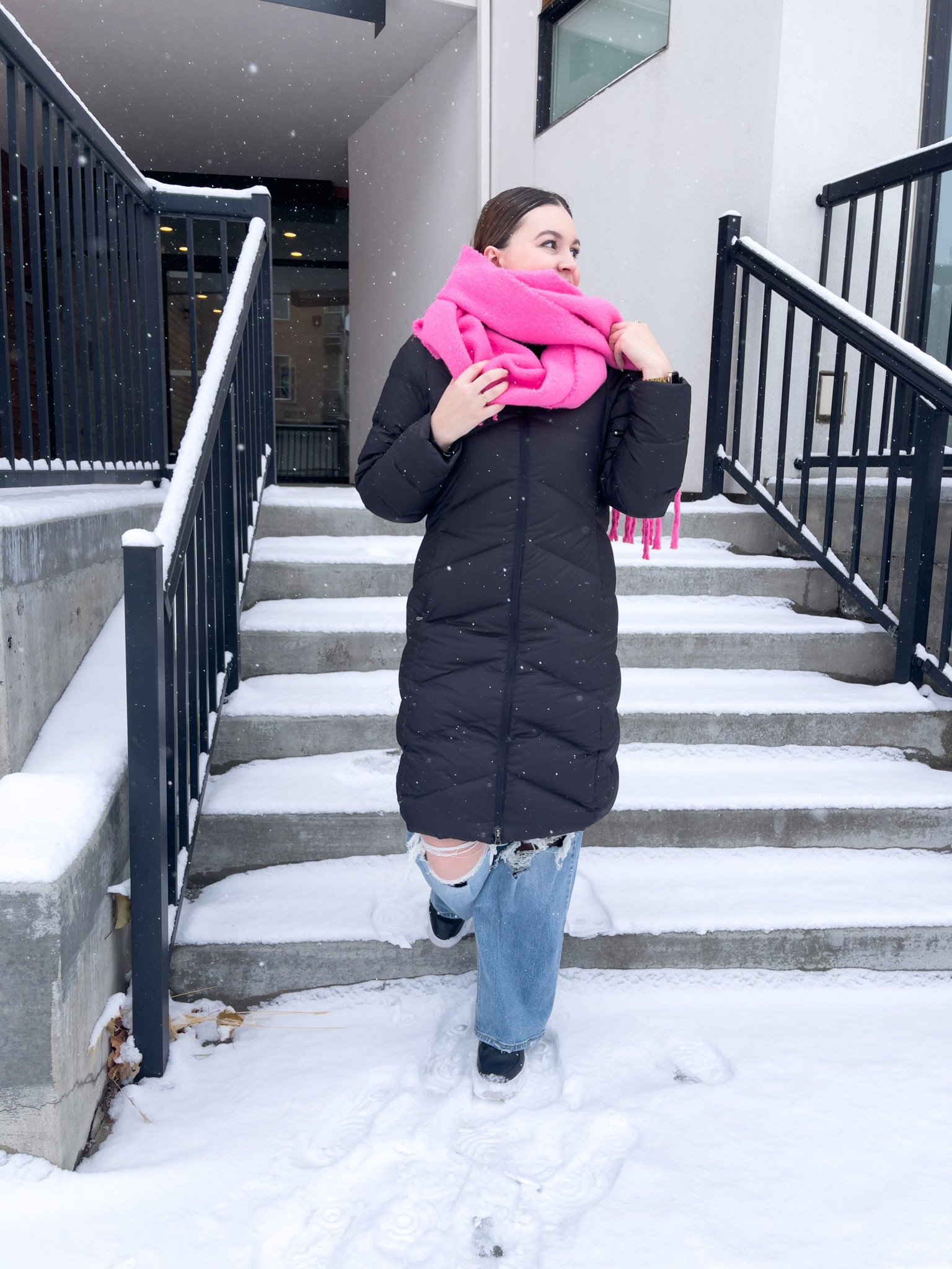 Bella Hadid inspired winter outfit idea! Featuring an oversized pink scarf and puffer coat

I’m wearing a L coat and size 9 sneakers 

#LTKstyletip #LTKSeasonal #LTKunder100