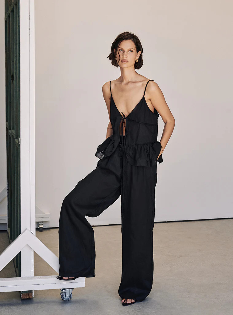 MIMI BLACK LINEN TIE FRONT TOP | DISSH