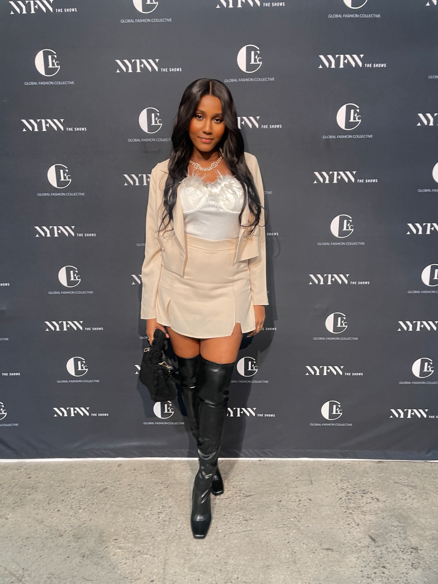 #NYFW style 🖤

Strapless top, blazer set, mini skirt, mini two piece set, two piece set, knee high boots, matching set, Amazon find, Amazon set, Target find, Target set, feather corset, mini blazer set, crop blazer, cropped blazer, mini skirt set,

#LTKworkwear #LTKfindsunder50 #LTKstyletip