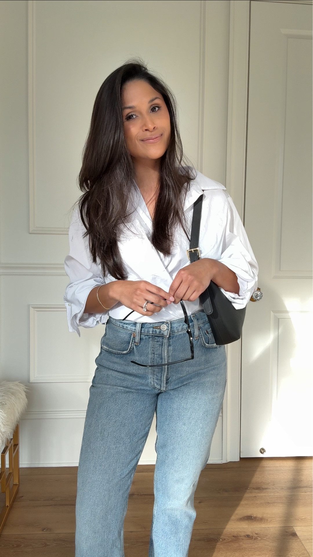 Achieve Carolyn Bessette-Kennedy’s effortlessly chic style with wardrobe staples! Linking my relaxed 90s style jeans from @abercrombie here along with the cropped ankle length! 

#abercrombie #closetstaples #amazonfashion #basics #giginewyork #handbag #90sfashion


#LTKPetite #LTKootd